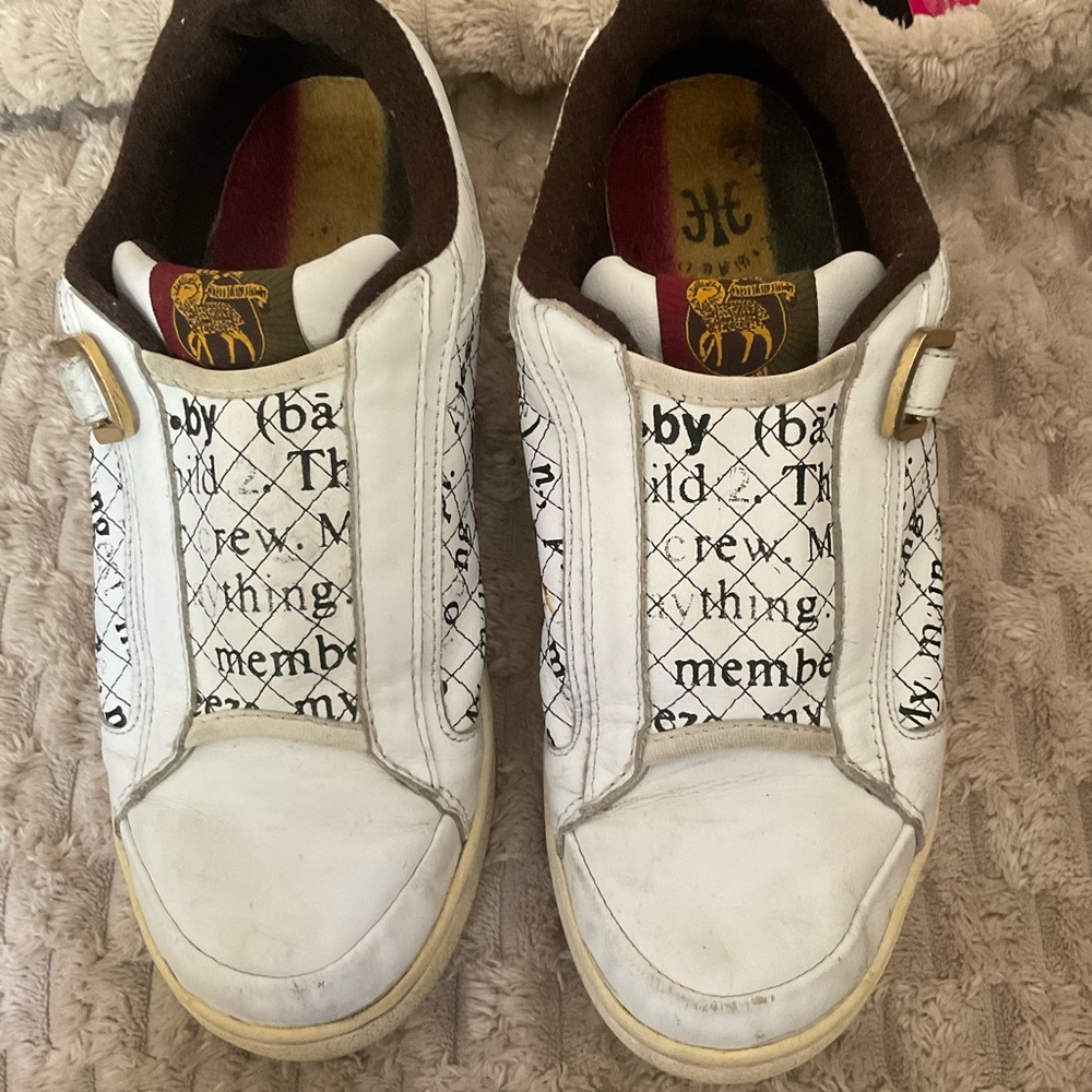 L.A.M.B Royal Elastic Gwen Stefani Baby Sneaker Womens 8 White Cashmere Lining